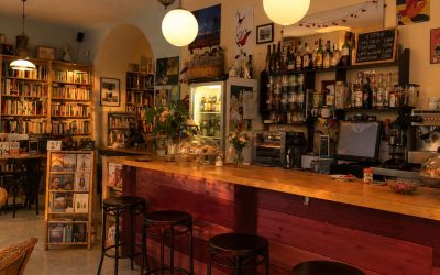 La Clandestina Librería Café